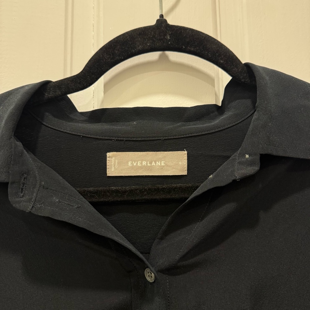 Everlane Black 100% Utility Clean Silk Long Sleeve Button Down Shirt Size 6 - Picture 5 of 9